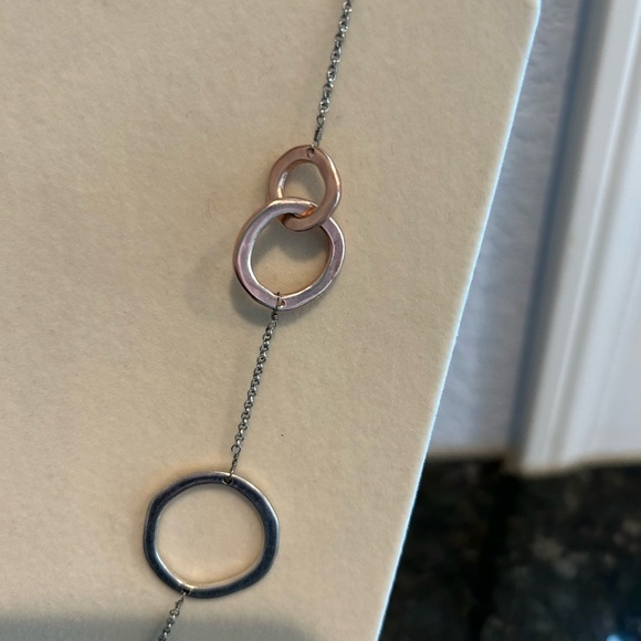 3 tone hammered metal adjustable length necklace. Silver, gold and copper tones - Picture 2 of 6